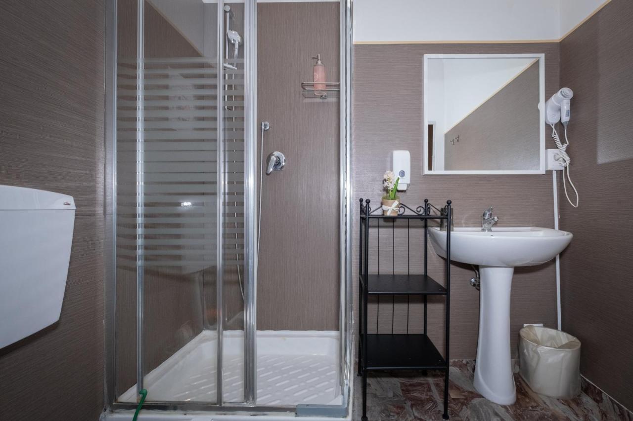 Cconforthotels R&B Semplici Emozioni Bari Buitenkant foto