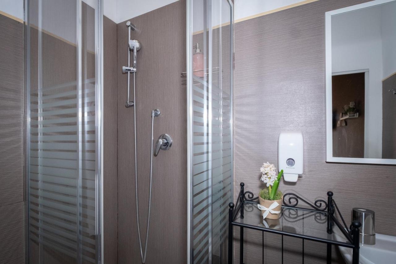 Cconforthotels R&B Semplici Emozioni Bari Buitenkant foto