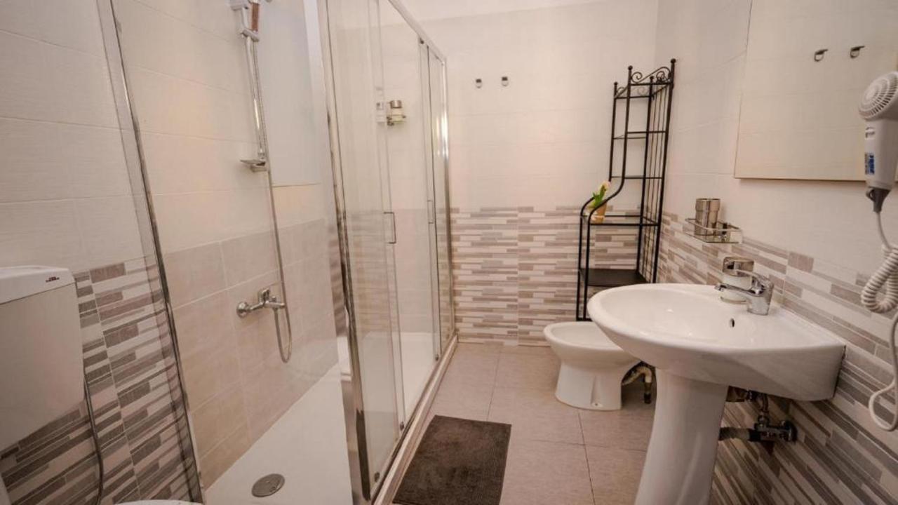 Cconforthotels R&B Semplici Emozioni Bari Buitenkant foto
